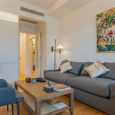Trendy & Classic 2bedroom Apartment *
